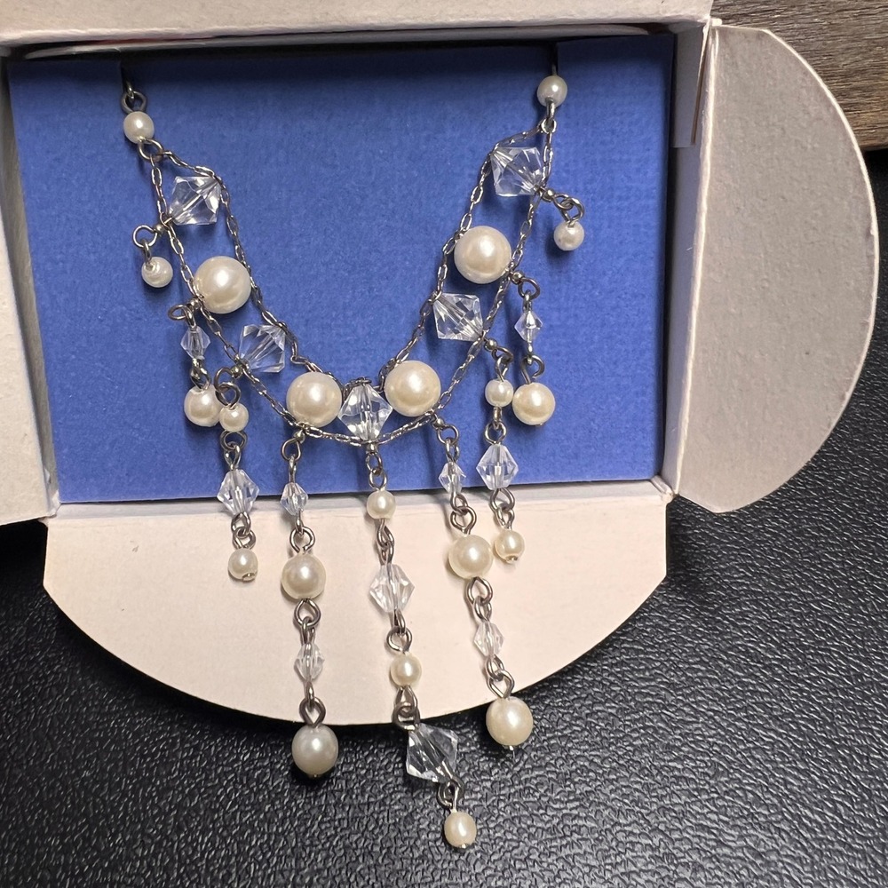 Avon Pearlesque Bib Necklace White Faux Pearl Crystal Silver Tone Drop NIB